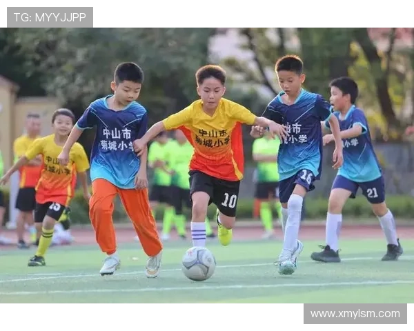 小学足球明星评选活动启动让孩子们在绿茵场上绽放光彩