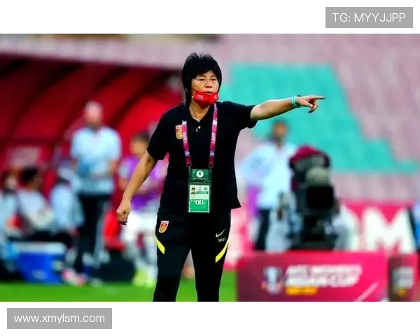 足球明星踢球受伤的背后故事与康复之路揭秘